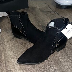 Brand New Liz Claiborne Memory Foam Black Ankle Boots
